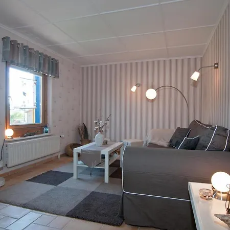 Blaues Haus an der Wohlenberger Wiek *